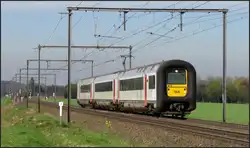 Ein Triebwagenzug der NMBS/SNCB Reihe AM-96 kam mir am 21.April 2016 kurz vor Tongeren auf freier Strecke vor die Linse.