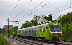 SŽ 715-119 fährt durch Maribor-Tabor Richtung Maribor HBF.