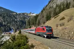 1216 018 mit EC 85 am 18.03.2016 bei St.