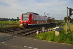 425 575-8 als RB33 nach Aachen.