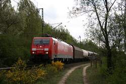 189 025-0 mit einem gemischtem G�terzug in der n�he von M�nster !
