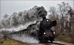 SŽ 33-037 zieht Weinachtzug durch Maribor-Tabor Richtung Dravograd (und danke HP für die Info).