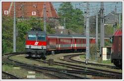 REX 7115 von Krems nach Wien am 16.4.2007 bei der Einfahrt in Tulln.