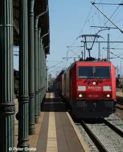 Railion DB Logistics 185 246-6 vor G�terzug Richtung Kassel, KBS 600 Nordhausen - Eichenberg, fotografiert im Bhf.