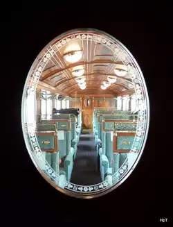 MOB / Goldenpass -  Blick in den Personenwagen durch die Eingangt�r des 1 Kl.
