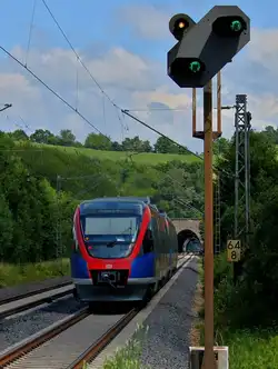 Ein Talent-Doppel der Euregiobahn als RB20 verl��t auf der KBS 480 den HP Eilendorf nach Stolberg.