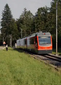 ASm: Der Fotograf Peter Ackermann ist nicht etwa auf der Jagd nach Wild, sondern nach Eisenbahnen.