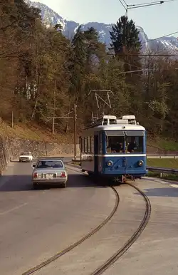 Be 2/3 15 der BVB ist im Mai 1980 unterwegs von Bex nach Bevieux.