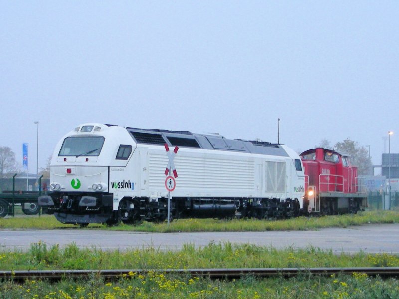 Vossloh EURO 4000 im Rostocker berseehafen am 04.11.08