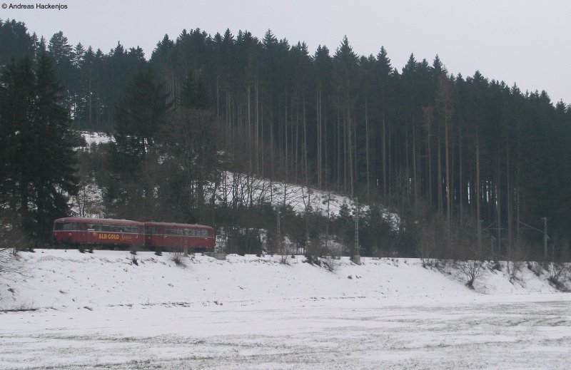VS 97 605 der  Freunde der Zahnradbahn Honau-Lichtenstein  ZHL und der 796 625 der Eisenbahnfreunde Zollernbahn als Tunnelfahrtenzug von St.Georgen nach Hausach am km 69,7 27.12.08