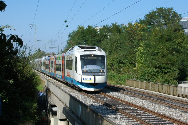 VT 117 `Kinderlandzug&acute; am 30.08.08 in M�nchen-Siemenswerke auf dem Weg in das Oberland