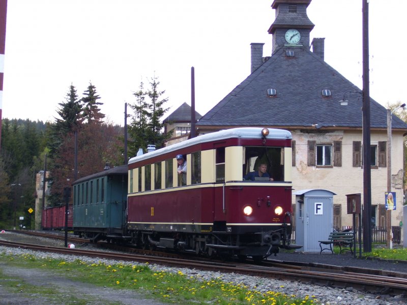VT 137 322 am 12.05.08 auf der letzten Fahrt des Tages in Schl�ssel.