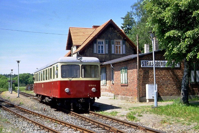 VT 187 012 in Straberg (16. Juni 1996)