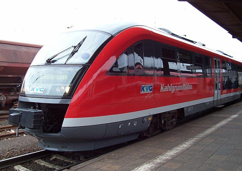 VT 2002 Desiro der Kahlgrundbahn nach Sch�llkrippen am 08.12.2002 in Hanau Hbf.