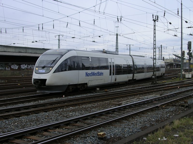 VT 2.01 der NWB auf dem Weg zum Stuzgleis im Dortmunder Hbf.(09.03.2008)