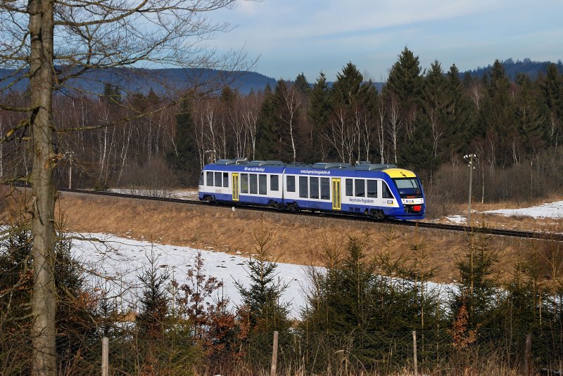 VT 213 'Merching' mit BRB 38743 bei Peiting (05.02.2009)