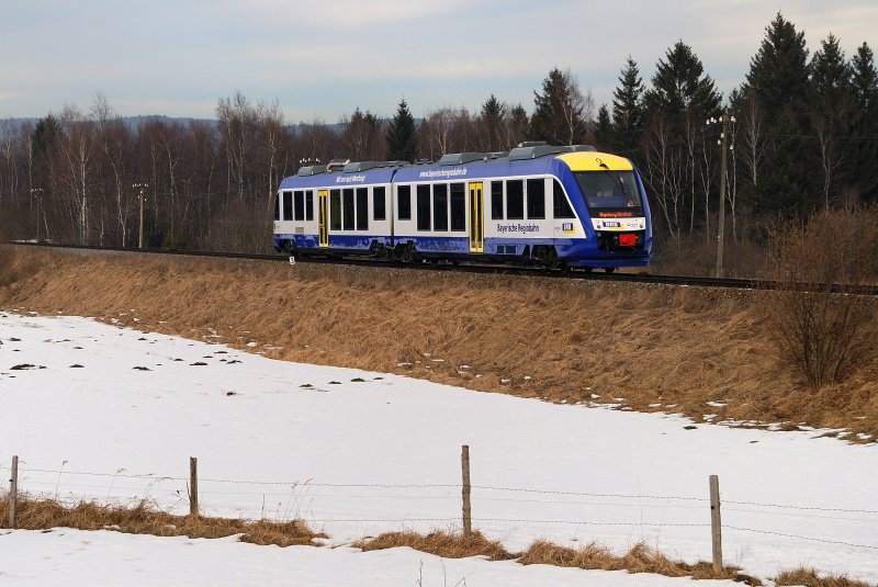 VT 213 'Merching' mit BRB 38750 bei Peiting (05.02.2009)