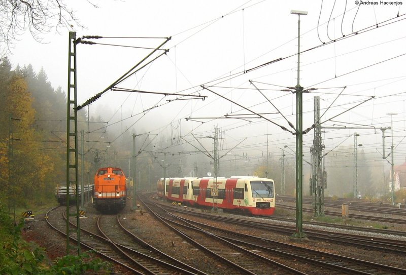 VT 238, 236 und 243 der HzL als D 98812 als Ersatz fr den ICE 282 (wegen 411er Stillegung) bei der Ausfahrt Rottweil 25.10.08 