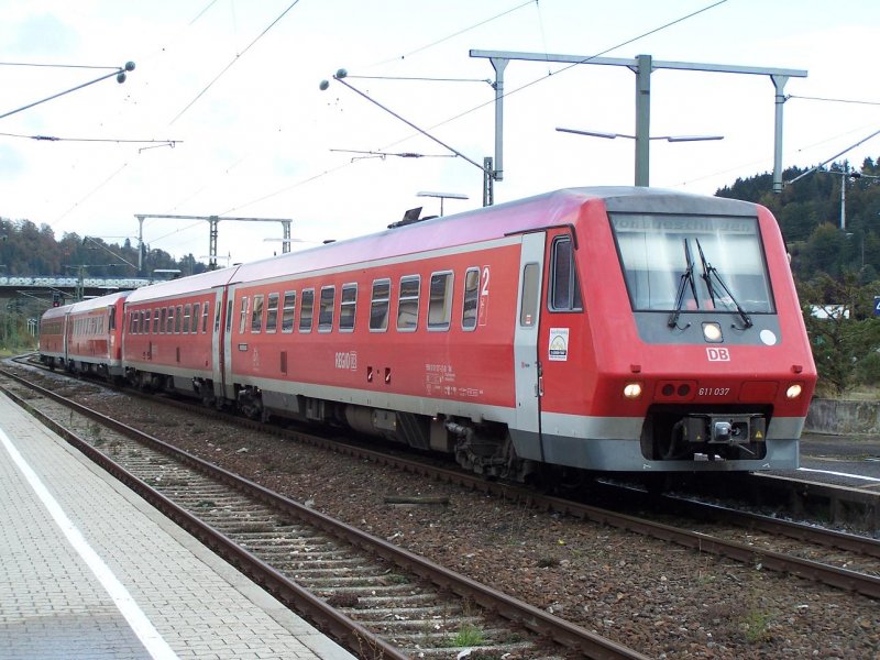 VT 611 037 auf einem RE ULM - Neustadt in Immendingen am 18/10/09.
