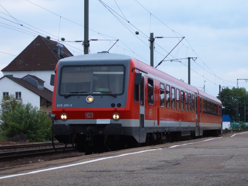 VT 628 266-9 macht sich auf den Weg nach Heilbronn HBF - Crailsheim, 31.05.07.