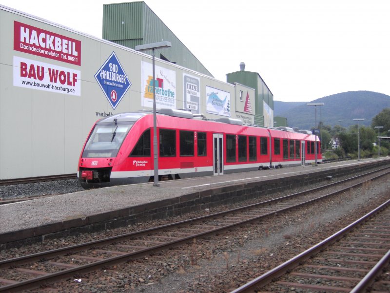 VT 648 fhrt in den Bad Harzburger Bahnhof ein (7.7.2007)