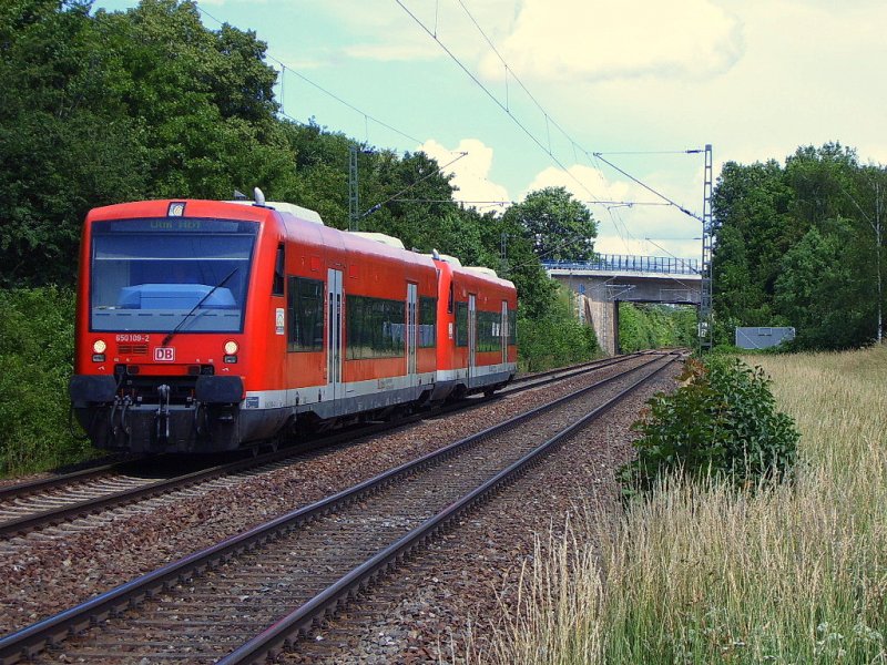 VT 650 109-2 fuhr am 16.06.07 mit einem weiteren Kollegen als RegionalExpress nach Ulm HBF, hier bei der Einfahrt in den Haltepunkt Hofen(b Aalen).