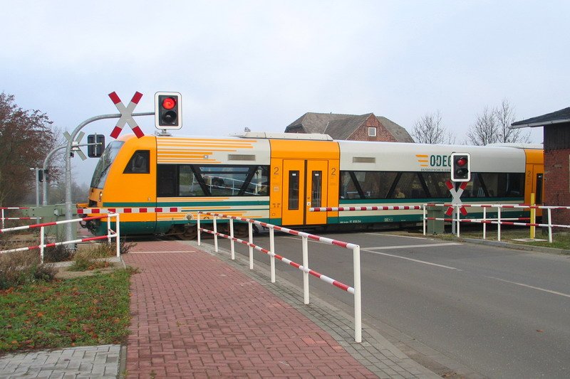 VT 650.54 der ODEG in Spornitz. 11/2006