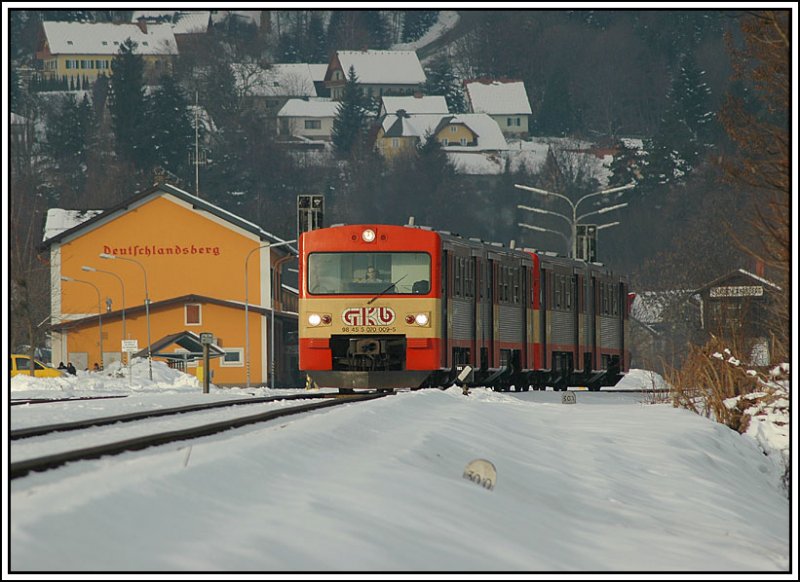 VT 70.09 der GKB am 9.3.2006 bei der Ausfahrt aus dem Bahnhof Deutschlandsberg als R 8510 (Wies-Eibiswald nach Graz)
