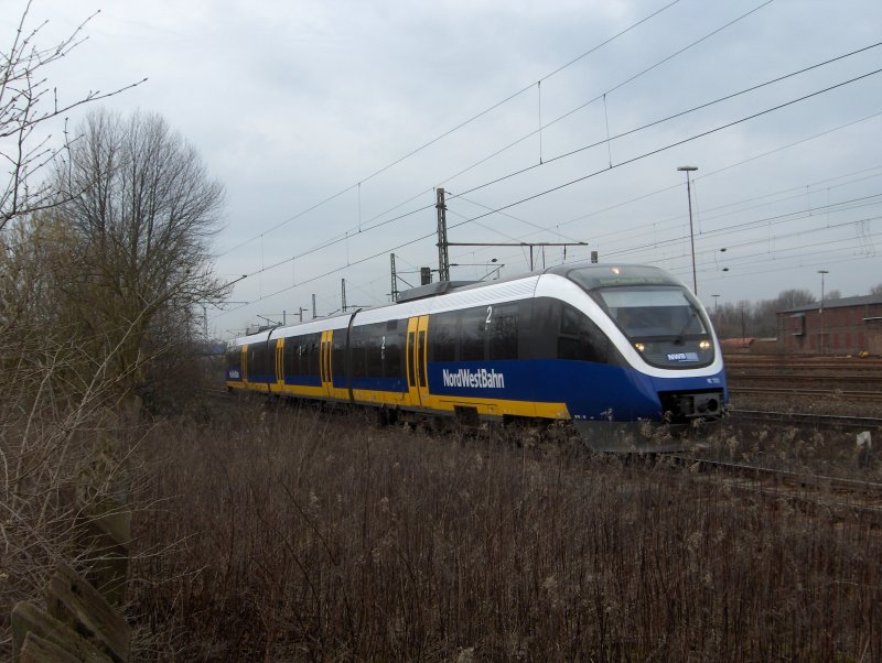 VT 721 als RB 43 nach Dortmund Hbf verlsst soeben den Hp Gelsenkirchen Bismarck. 23.2.07