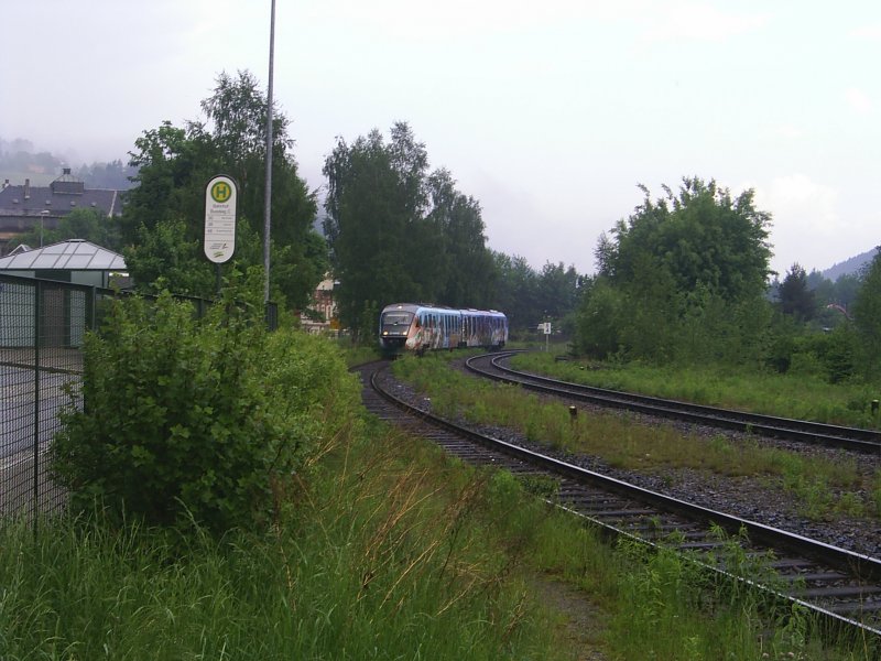 VT06 ( Vogtlandzug ) als VBG83128 in Klingenthal, 31.05.08. (Anlsslich 10 Jahre Viamont auf der Strecke Graslitz-Falkenau.)