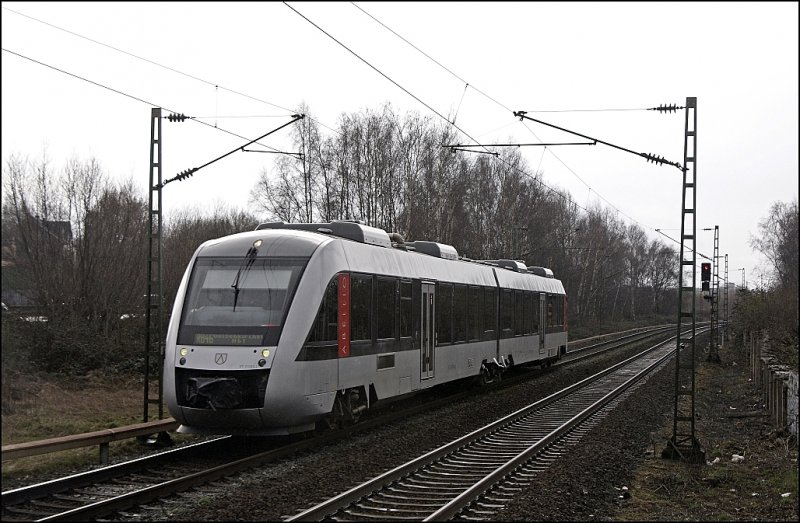 VT11003 ist wieder als RB46  GLCKAUF-Bahn  nach Gelsenkirchen Hbf unterwegs. (28.03.2009)
