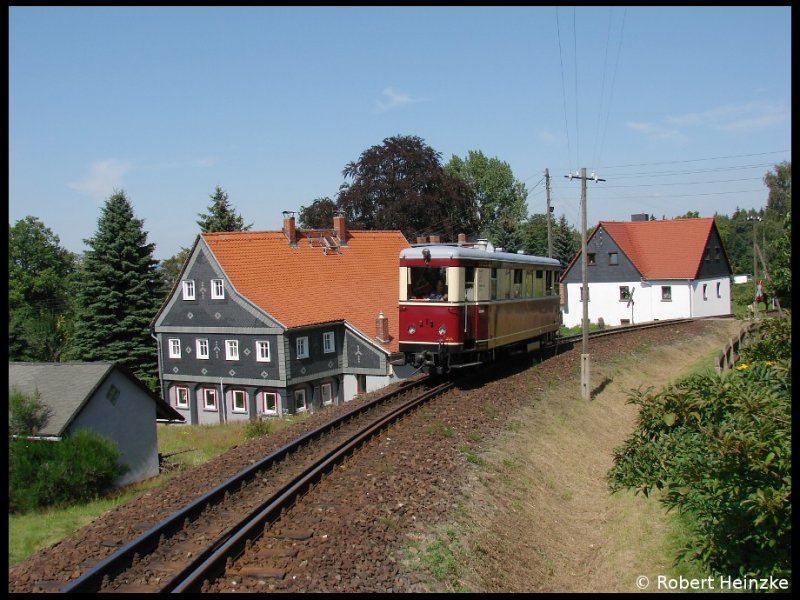 VT137 in Jonsdorf Haltestelle am 01.08.2009