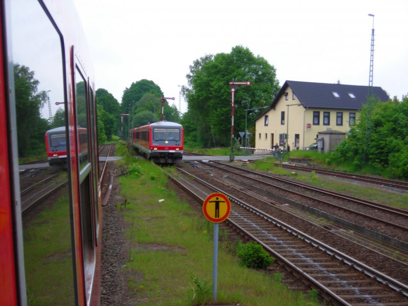 VT628/928 bei der Einfahrt in Bad Fahlingenbostel (17.5.08)