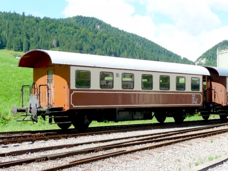 VVT - 2 Kl. Personenwagen B 334 ( ex BB 7139.13 ) im VVT Betriebssareal von St-Sulpice am 09.08.2008