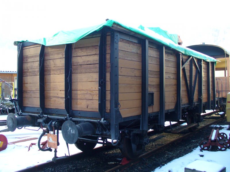 VVT - Kohlewagen Em  385 Abgestellt im VVT Bahnhofsareal von St-Sulpice am 02.02.2007