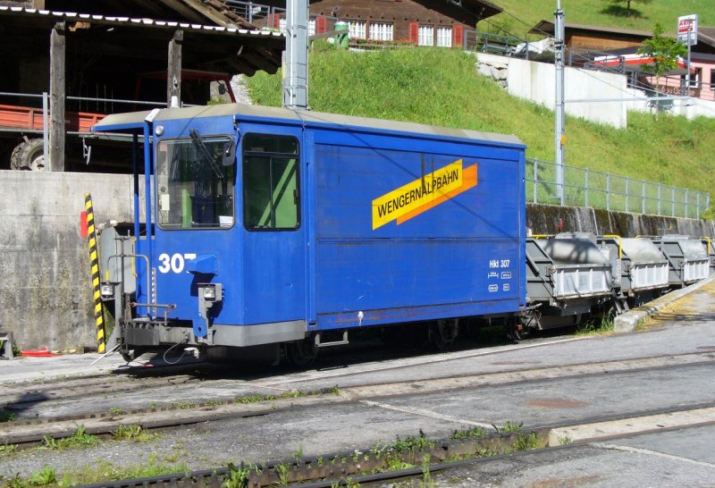 WAB - Gtertransport Steuerwagen Hikt 307 Abgestellt im Bahnhof von Lauterbrunnen am 16.06.2007