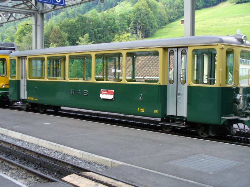 WAB - Personenwagen 2 Kl. B 223 im Bhanhof von Lauterbrunnen am 16.06.2007