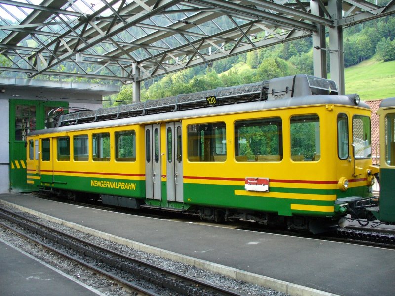 WAB - Zahnrad Triebwagen BDeh 4/4 120 im Bahnhof von Lauterbrunnen am 16.06.2007