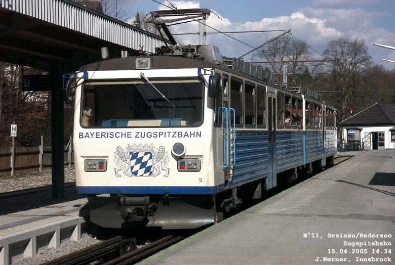 Wagen 11 der Zugspitzbahn steht in Grainau/Badersee. Dieses Bild zeigt das Ende der Zahnstange - haarscharf vor der Kupplung. 15. April 2005 kHds