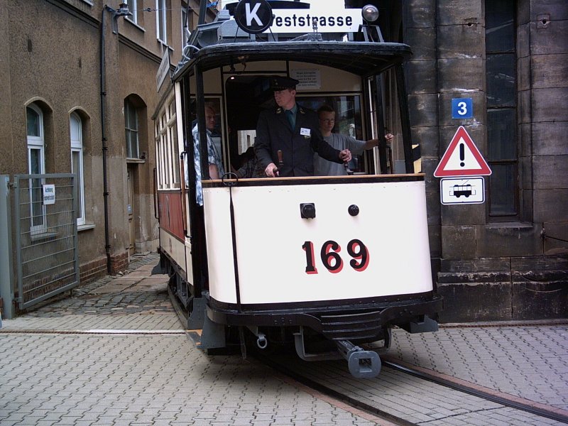 Wagen 169 gesehen beim Stra�enbahnfest in Chemnitz am 26.06.2005