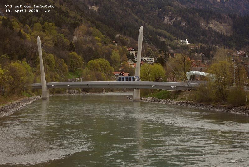 Wagen 2 nhert sich der Station Lwenhaus. 14. April 2008 kHds