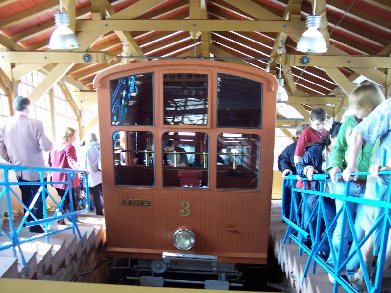 Wagen nr 3 der Heidelberger Bergabhan bei der Station Knigstuhl.Am 23.3.2005