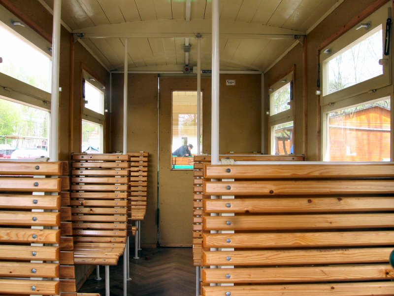 Waldeisenbahn Muskau, geschlossener Personenwagen, Innenansicht