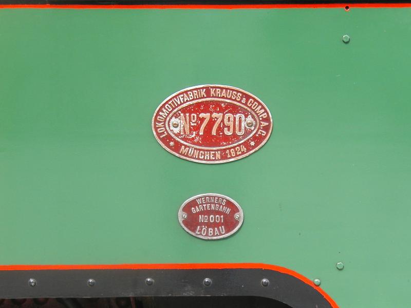 Waldeisenbahn Muskau,Fhrerhausbeschriftung der Krauss Lok No.7790.Weisswasser am 11.08.04