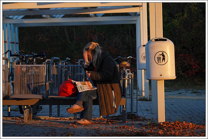 Warten auf den nchsten Zug: Tling am Morgen des 18.10.2008.