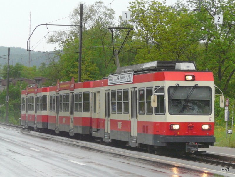 WB - Regio nach Liestal mit dem Triebwagen BDe 4/4 17 und den Steuerwagen Bt 117 und Bt 120 am 11.05.2009
