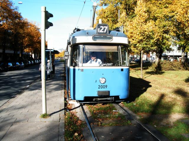 Wegen eines Unfalls wurde die Linie E27 (Ottostrae - St.Martins-Platz) bis zur Schwanseestrae durchgebunden. Nur gab es dafr kein passendes Zielschild.