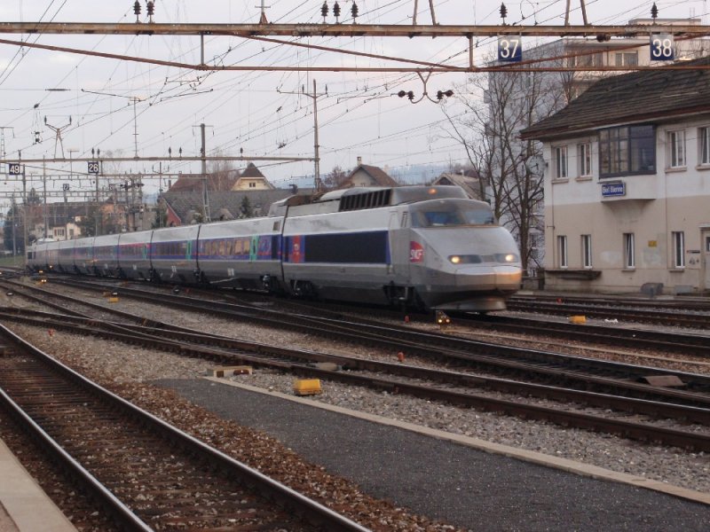 Wegen Umbauarbeiten zwischen Bern und Neuchtel wurde der TGV ber Biel umgeleitet. Aufgenommen am 21.Februar 2008 bei der Durchfahrt in Biel