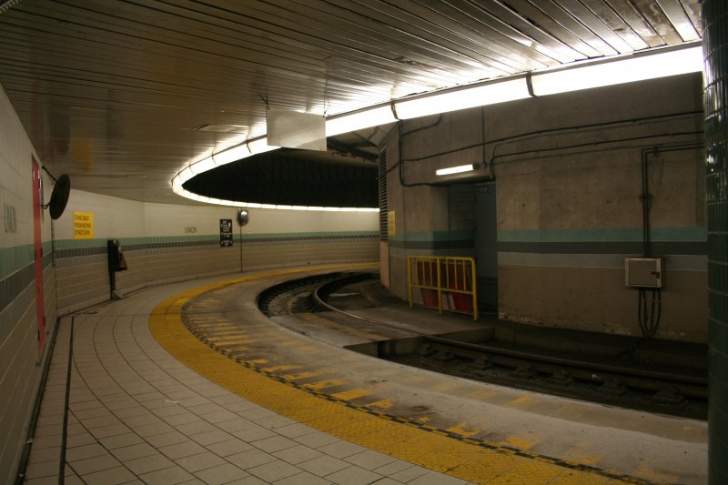 Wendeschleife der TTC (Toronto Transit Commission) am 14.8.2009 im Untergund der Union Station in Toronto.