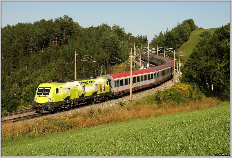 Werbe Taurus 1116 033 Telecom fhrt mit IC 558 von Graz nach Wien Sd.
Eichberg 31.08.2008